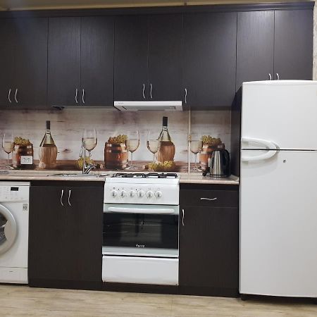 Luxury Apartment-3 In The Center Of Yerevan, Safaryans Family Luaran gambar