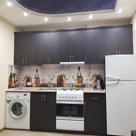 Luxury Apartment-3 In The Center Of Yerevan, Safaryans Family Luaran gambar