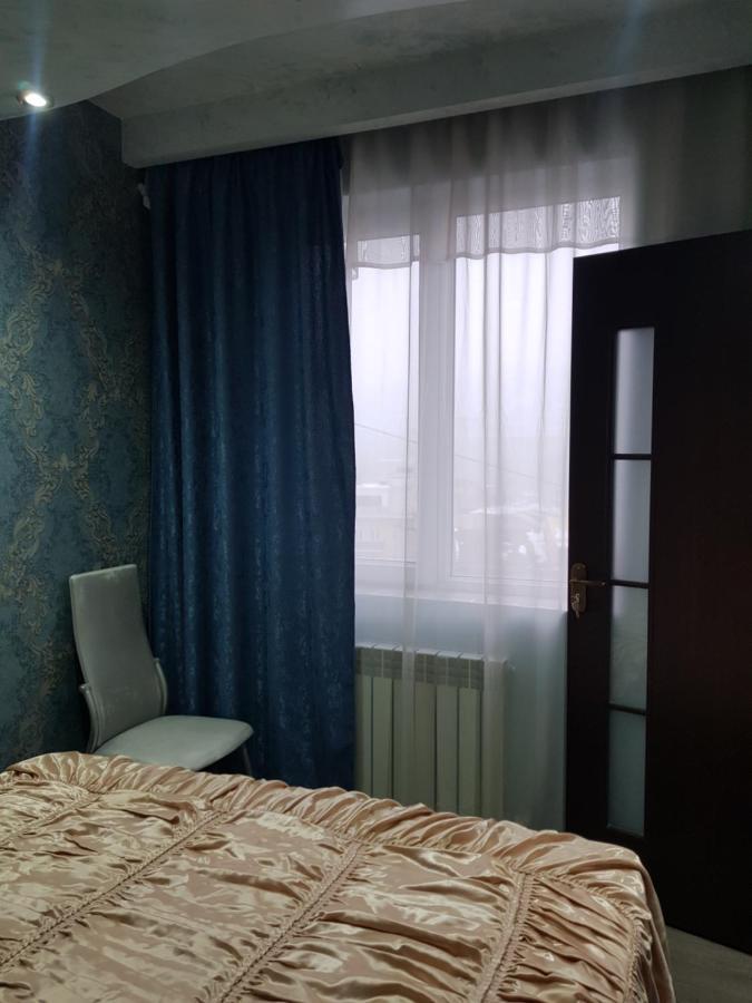 Luxury Apartment-3 In The Center Of Yerevan, Safaryans Family Luaran gambar